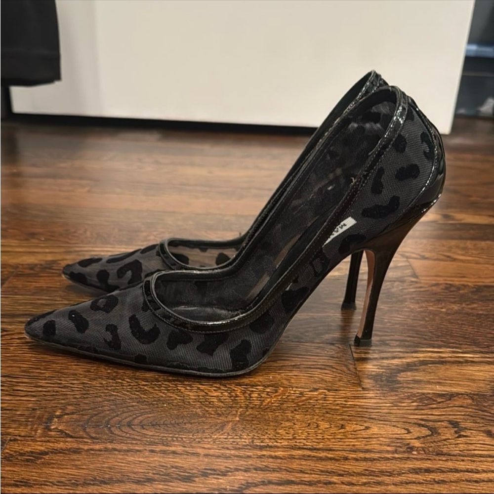Manolo Blahnik Black Leopard Print Heels